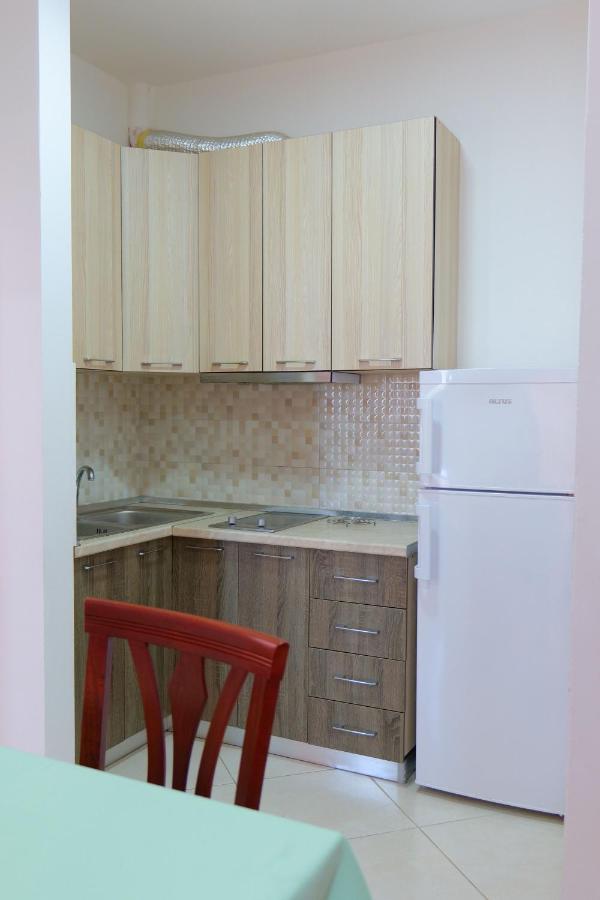 Almare Apartments Vlorë Εξωτερικό φωτογραφία